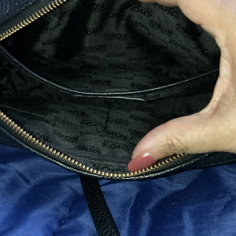 Michael Kors Black Crossbody. - Picture 3 of 7